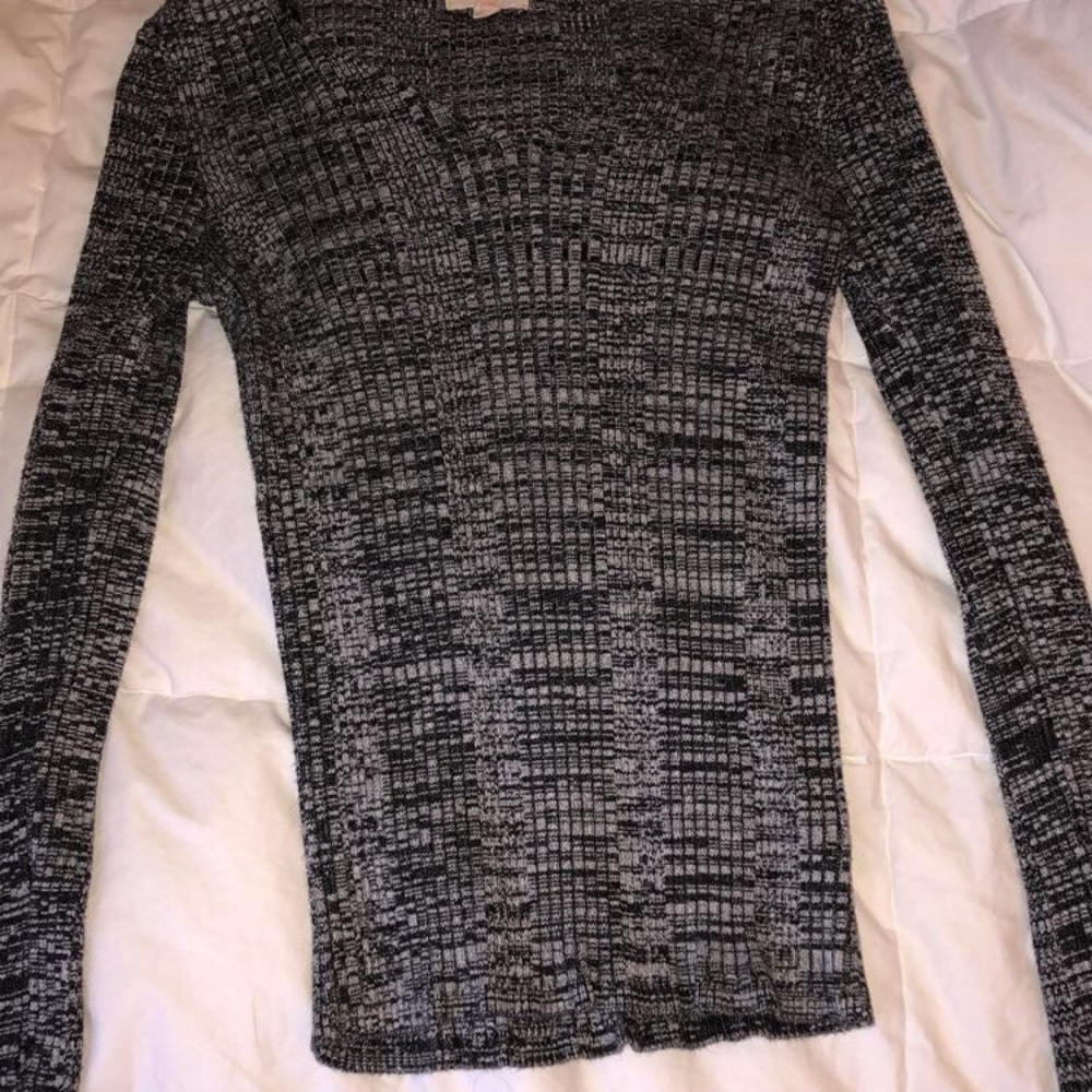 Grey & Black Top◾️ ⬜️◾️⬜️◾️